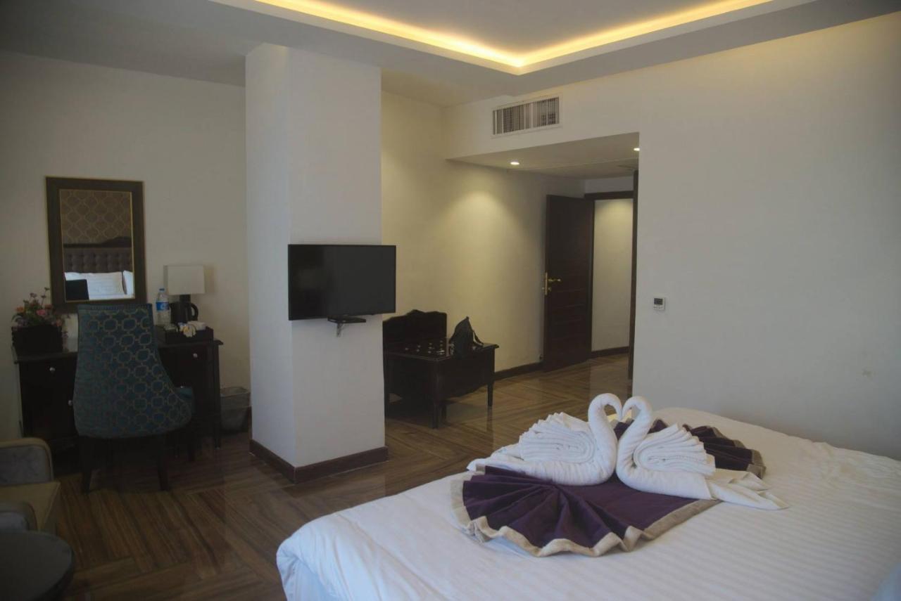 Savoey Hotel Lahore Extérieur photo