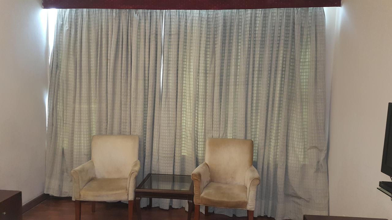 Savoey Hotel Lahore Extérieur photo