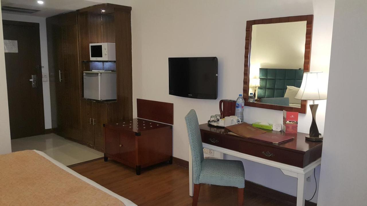 Savoey Hotel Lahore Extérieur photo